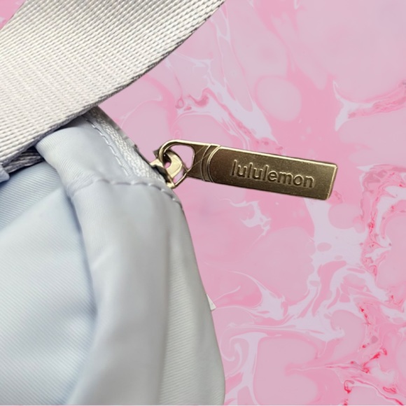 🍋 Lululemon Everywhere Belt Bag  Pastel Blue OUT OF STOCK COLOR TikTok Famous - Picture 11 of 14